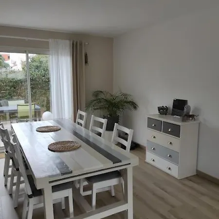 Agreable Maison Calme Avec Jacuzzi 20mn Des Plages Vakantiehuis